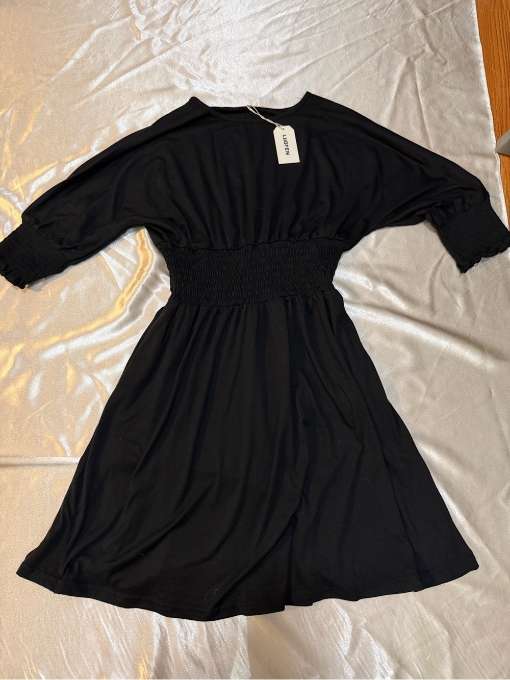 LUOFEN Black Smocked Waist Dress Size L NWT